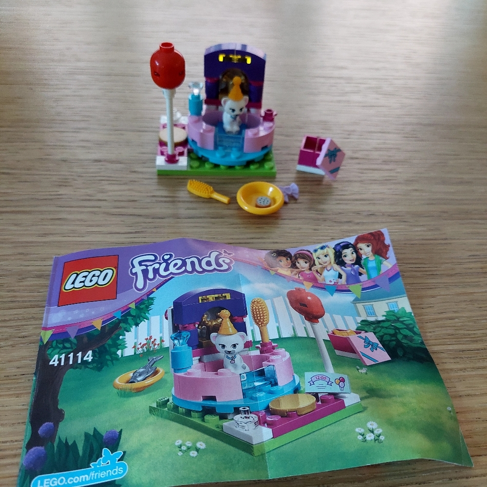 LEGO Friends Party styling